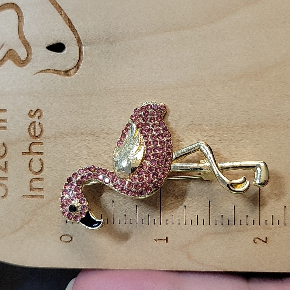 Pink Flamingo Brooch - Picture 5 of 5